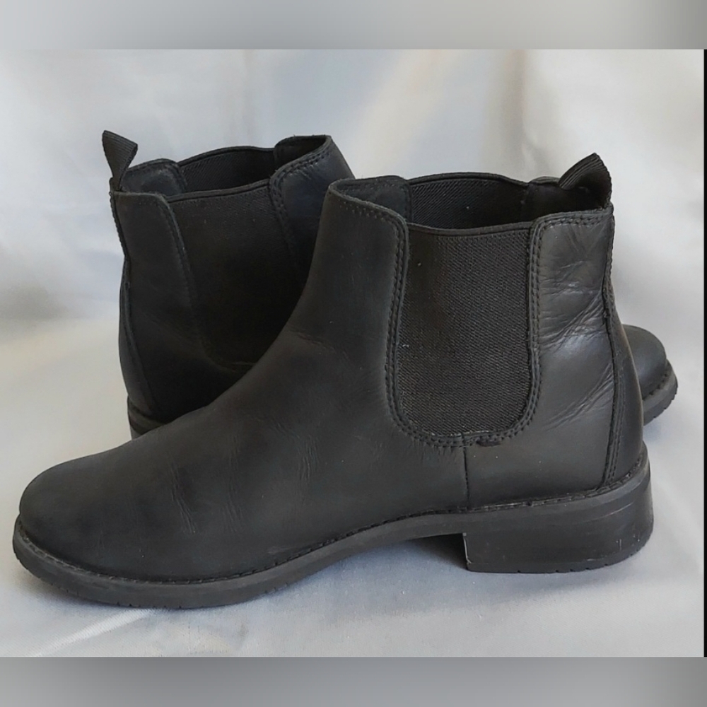 Timberland Chelsea Boots, Size 8, Black Leather, 1" Heel, Round Toe, Style A2JGG - Picture 8 of 10